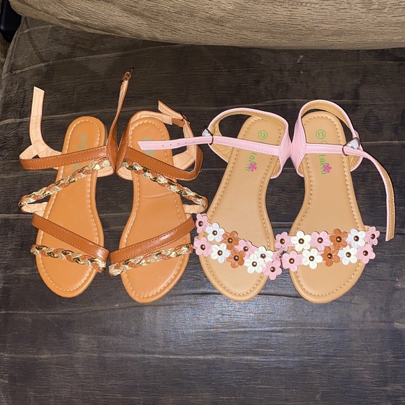 ⚡️Little girls Sandals Size 13 - Picture 2 of 2